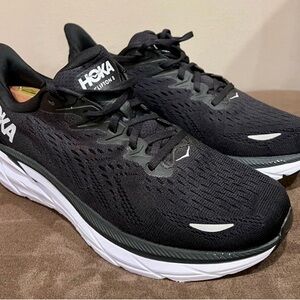 Hoka One One Clifton 8 Women’s Wide 10.